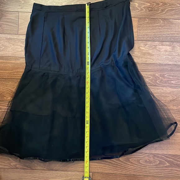 Black Satin midi skirt with tulle flounce - Picture 7 of 11